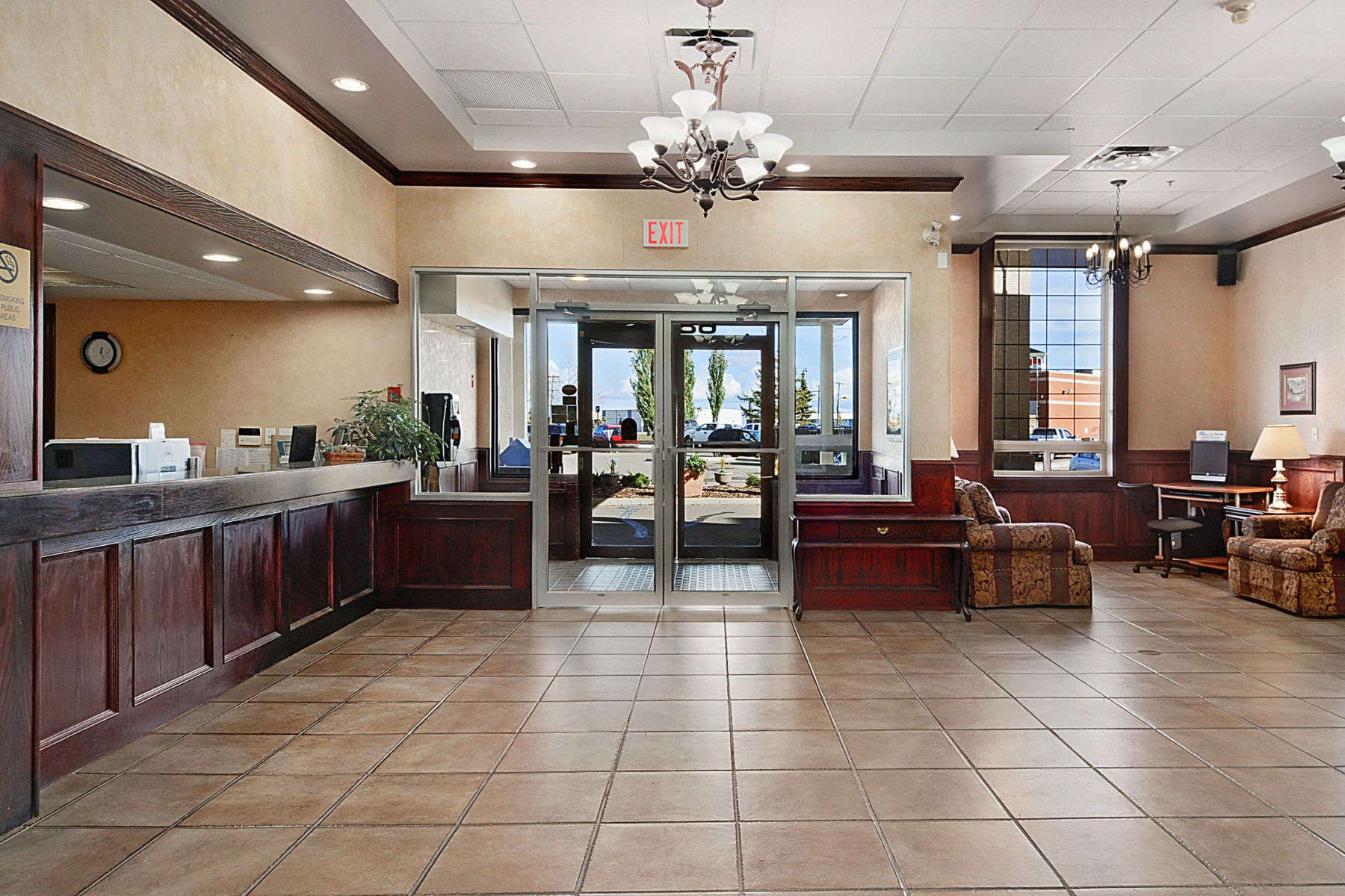 Ramada By Wyndham Red Deer Hotel & Suites Kültér fotó
